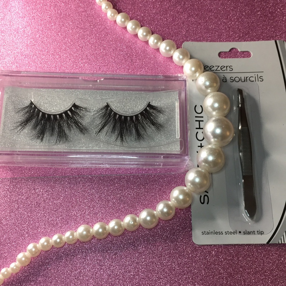 25mm Mink Lashes-August - Picture 3 of 3